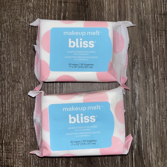 2 Packages Makeup Melt Bliss Remover Wipes Chamomile USA 30 Wipes Each Travel - Picture 1 of 4